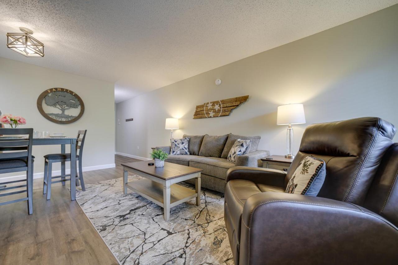 Stylish Gatlinburg Condo With Pool Walk Downtown! Exterior photo